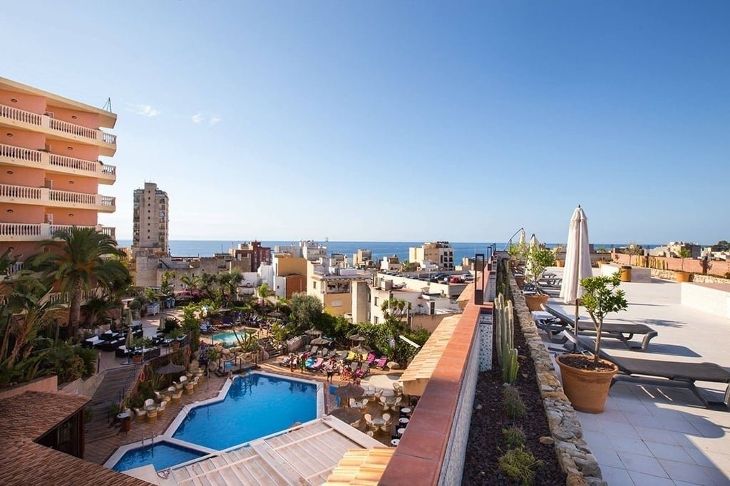 Hotel Alba Seleqtta