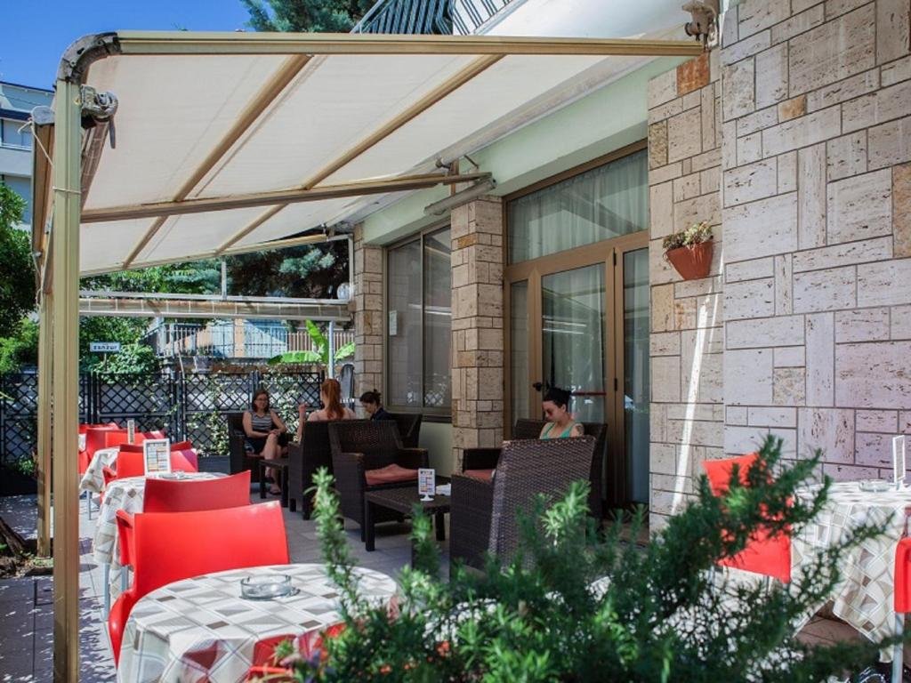Hotel Ausonia B&B