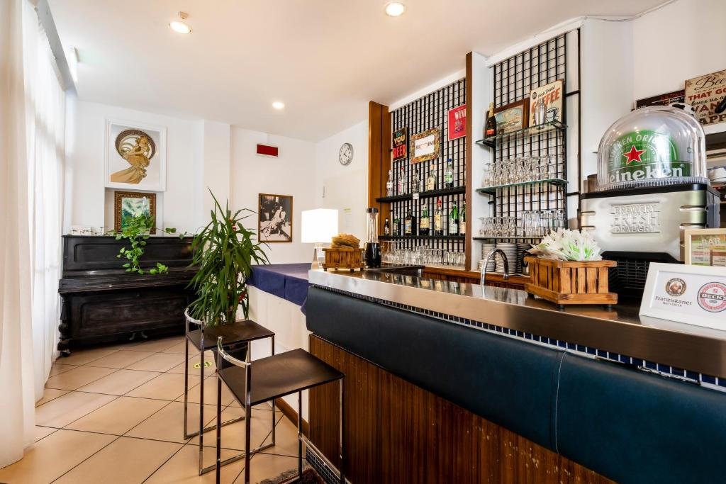 Hotel Ausonia B&B