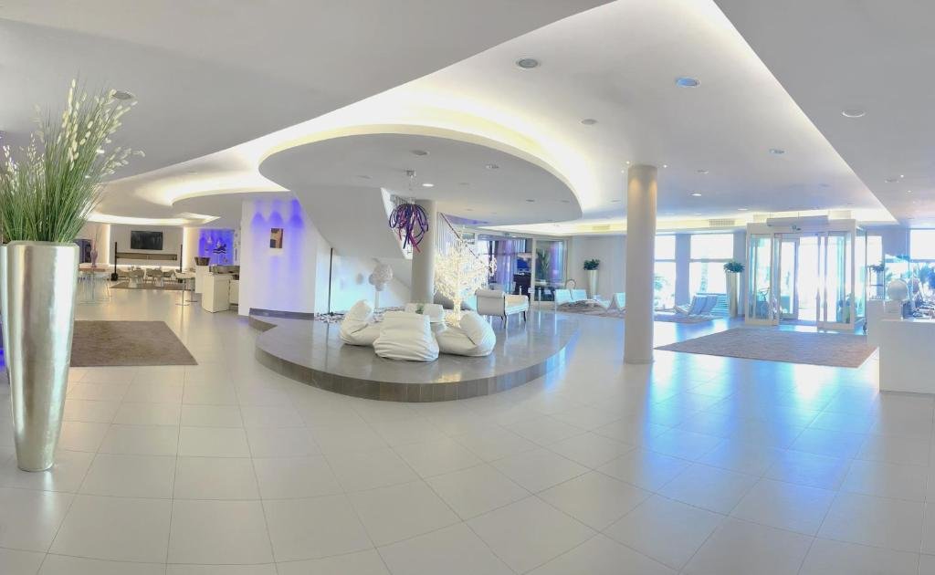 Hotel YES Hotel Touring & SPA