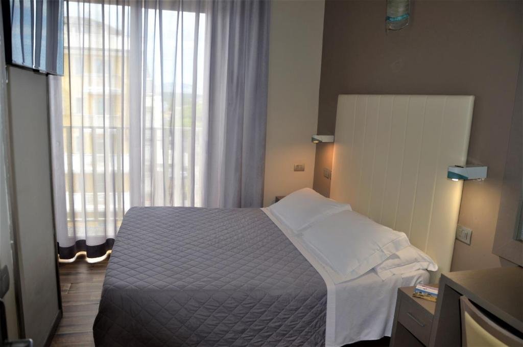 Hotel YES Hotel Touring & SPA