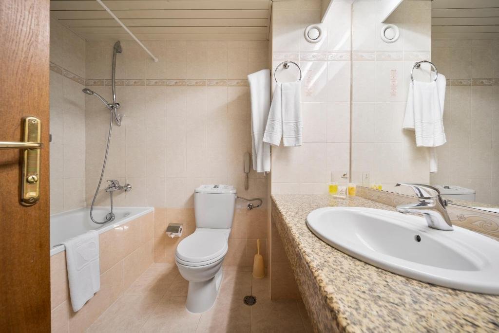 HVD Riviera Beach Hotel