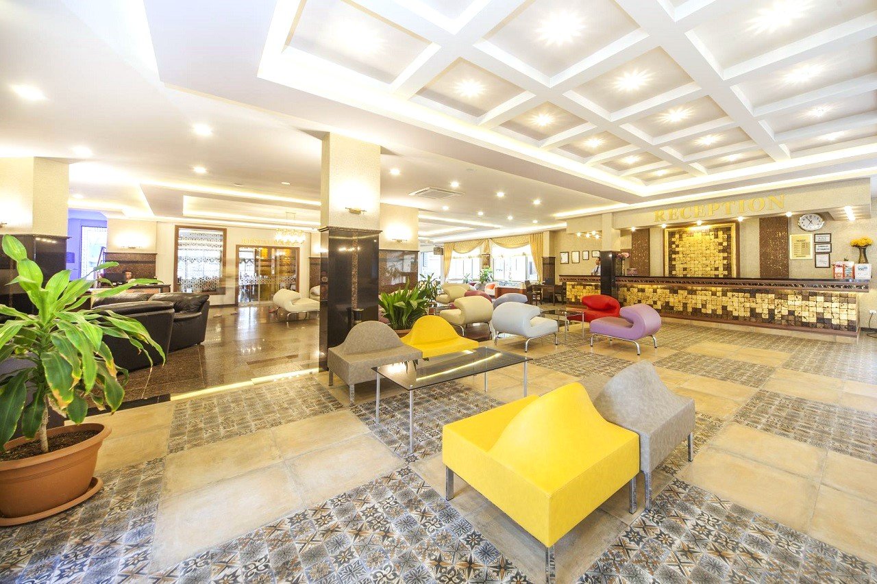 HOTEL KLEOPATRA ROYAL PALM 14 – 19 LAT