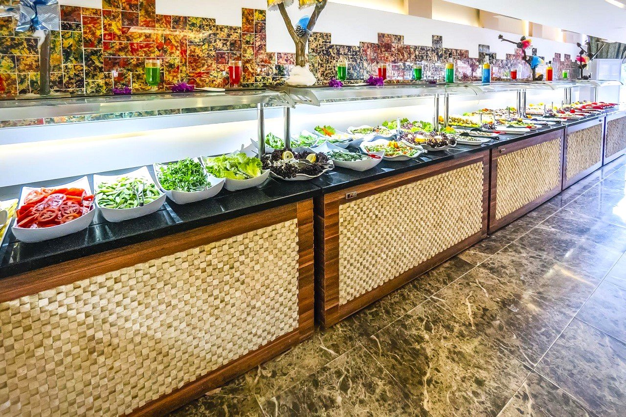 HOTEL KLEOPATRA ROYAL PALM 14 – 19 LAT