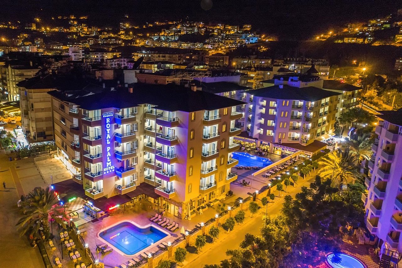 HOTEL KLEOPATRA ROYAL PALM 14 – 19 LAT
