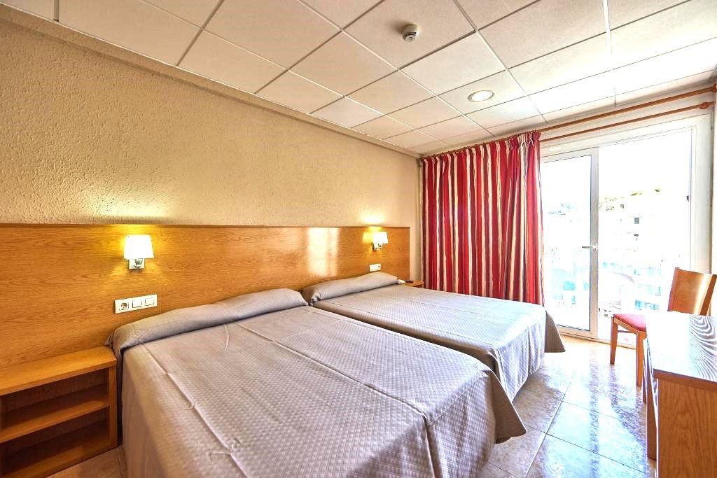 HISZPANIA LLORET DE MAR DON JUAN 14 – 19 LAT