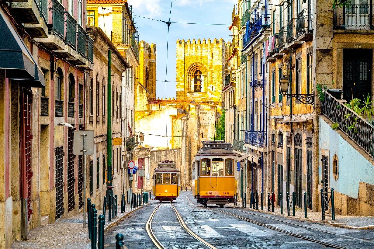 LIZBONA PEŁNA ŚWIATŁA