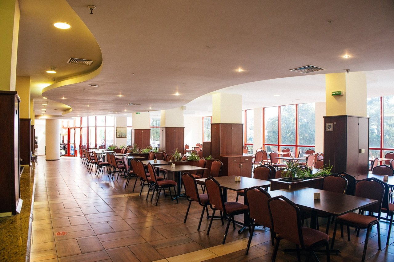 HOTEL HELIOS SAMOLOT 14 – 19 LAT
