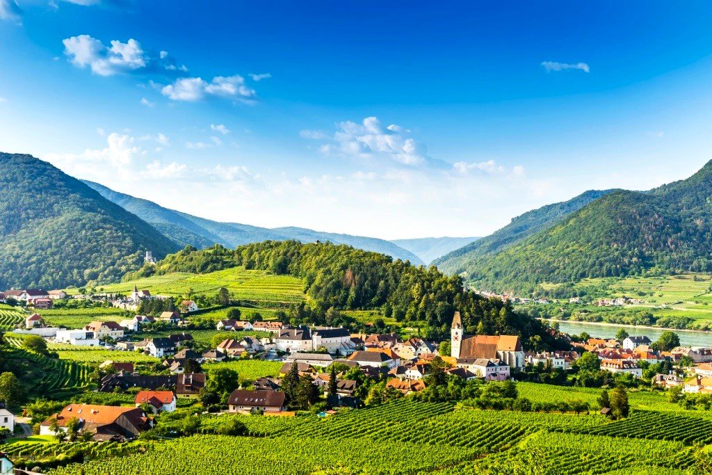 WIEDEŃ I UROKI DOLINY WACHAU