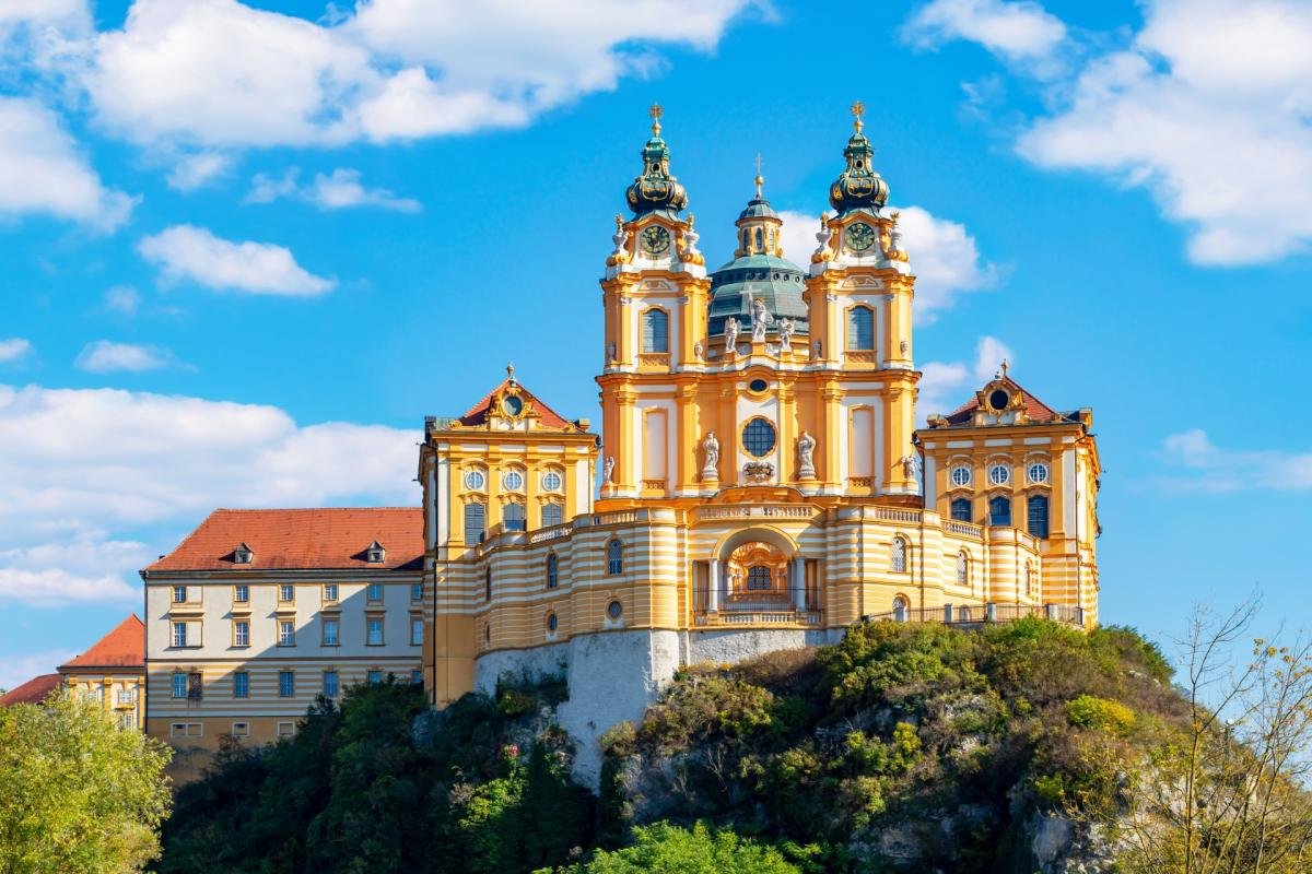 WIEDEŃ I UROKI DOLINY WACHAU