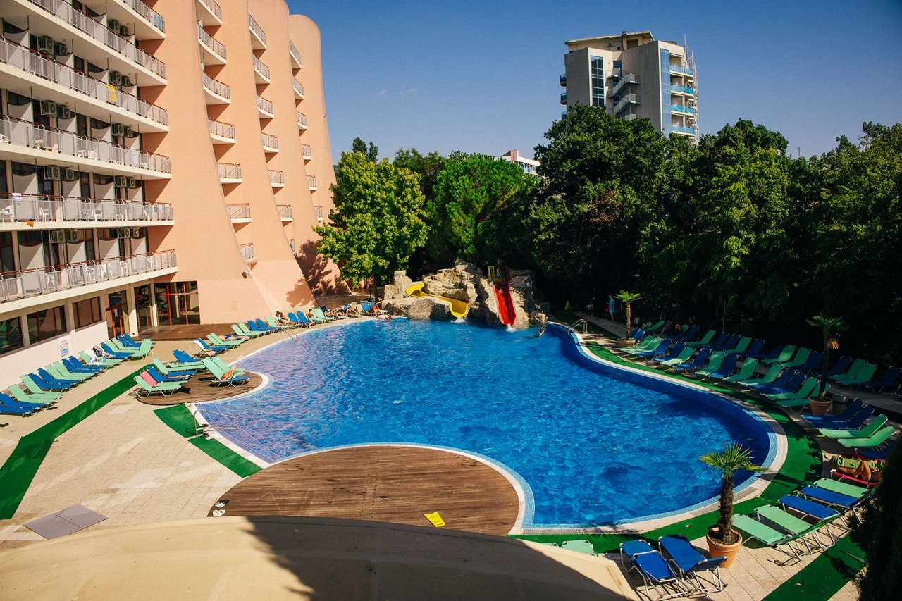 HOTEL HELIOS 14 – 19 LAT