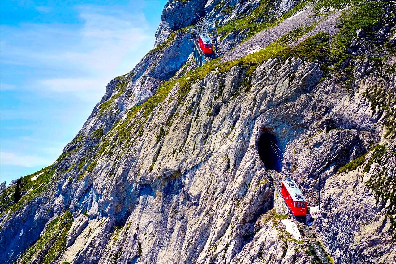 SZWAJCARIA BERNINA EXPRESS I PILATUS, PODRÓŻ NA SZCZYTY ŚWIATA