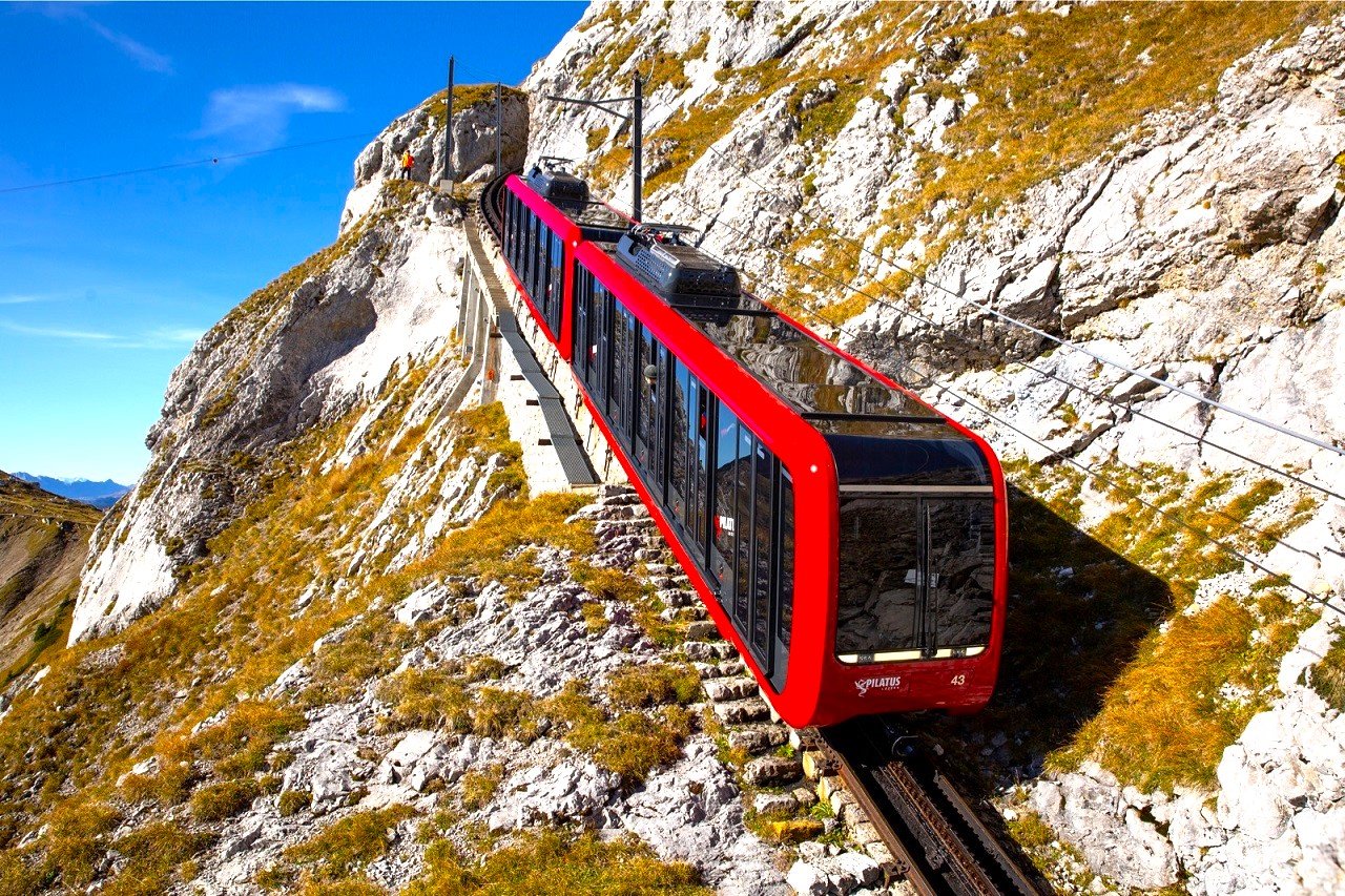 SZWAJCARIA BERNINA EXPRESS I PILATUS, PODRÓŻ NA SZCZYTY ŚWIATA