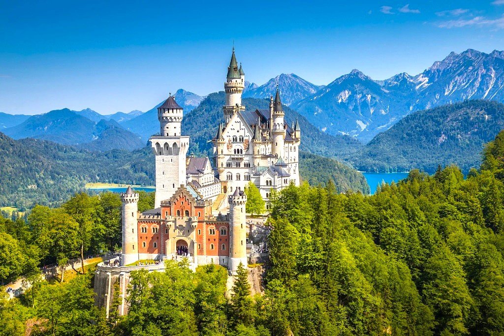 BAWARIA, BAJKOWE ZAMKI I ALPEJSKIE SZCZYTY