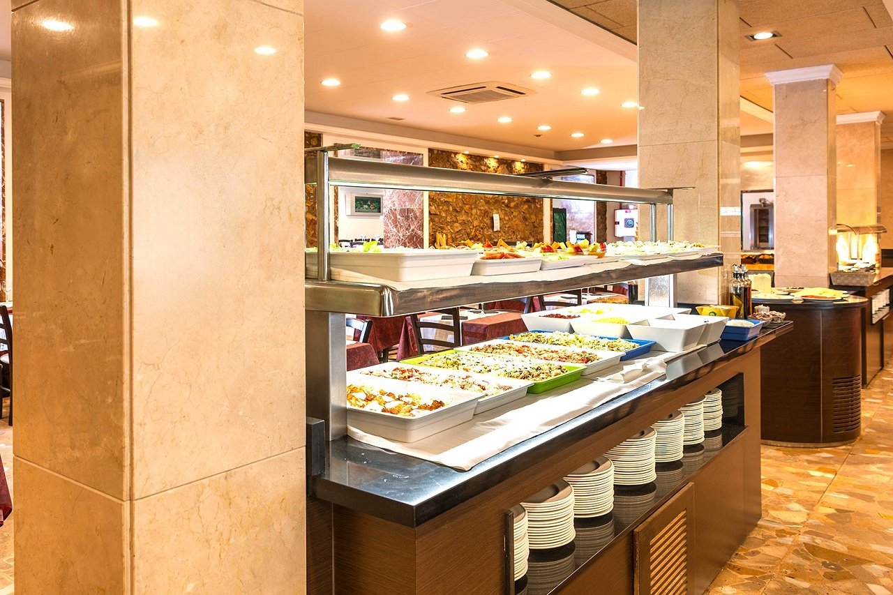 HOTEL LA PALMERA  14 – 19 LAT