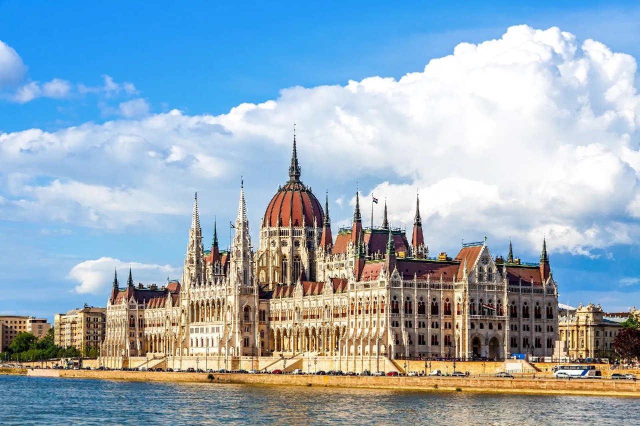 BUDAPESZT, EGER I SMAK WINA