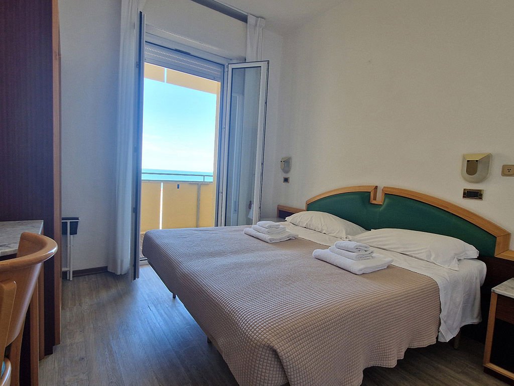 HOTEL ARTIDE + 2 PARKI 14 – 18 LAT