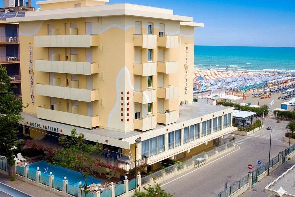 HOTEL ARTIDE + 2 PARKI 14 – 18 LAT