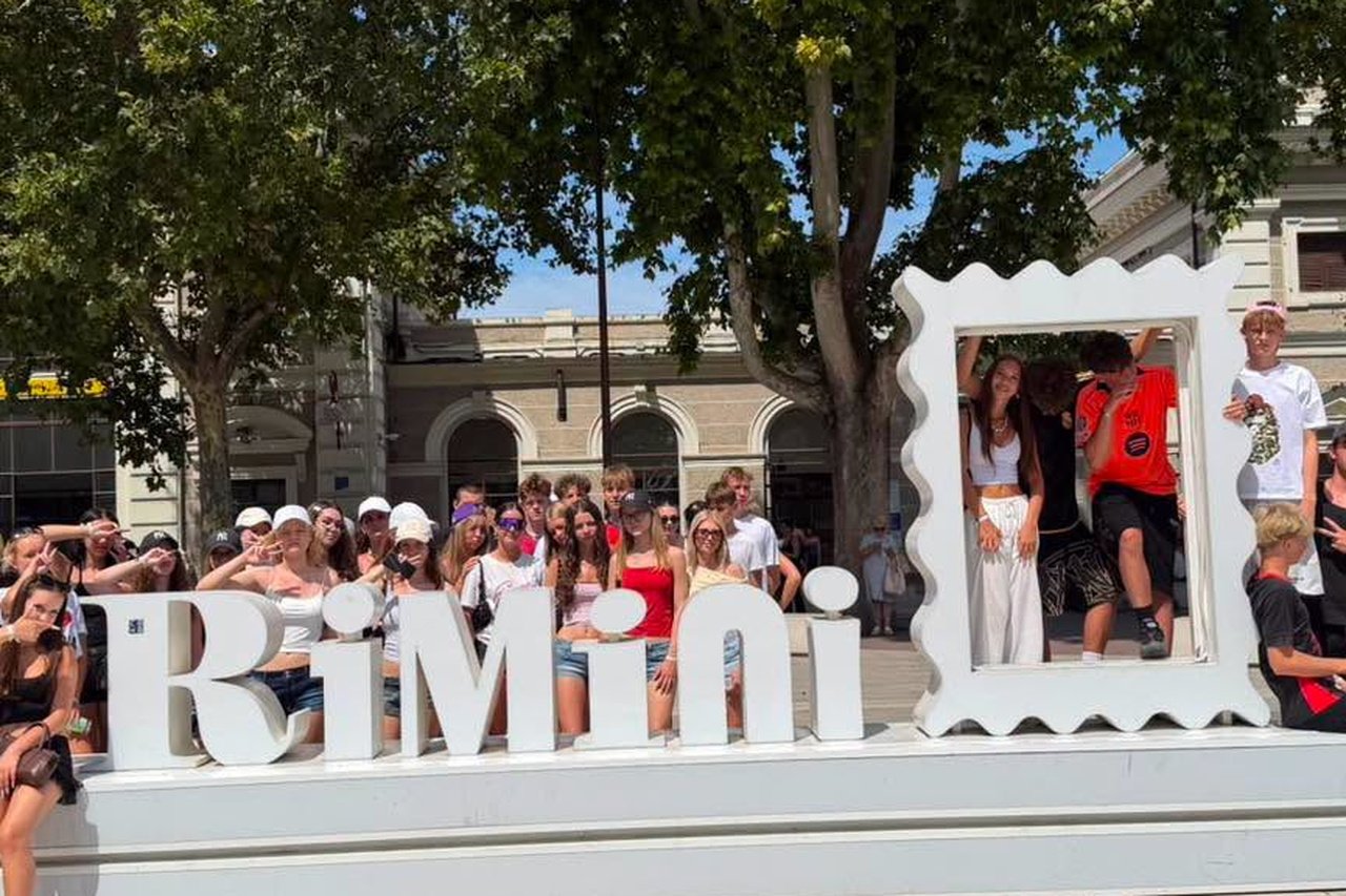 HOTEL MIRAMARE RESORT + 2 PARKI 14 – 19 LAT