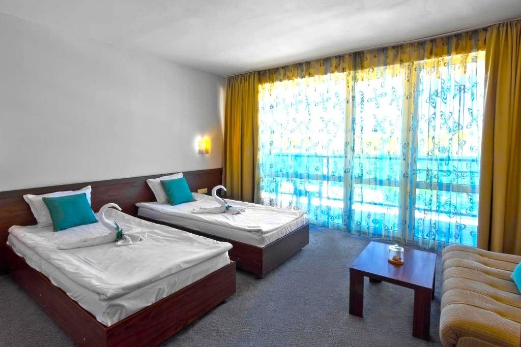 HOTEL GLARUS BEACH
