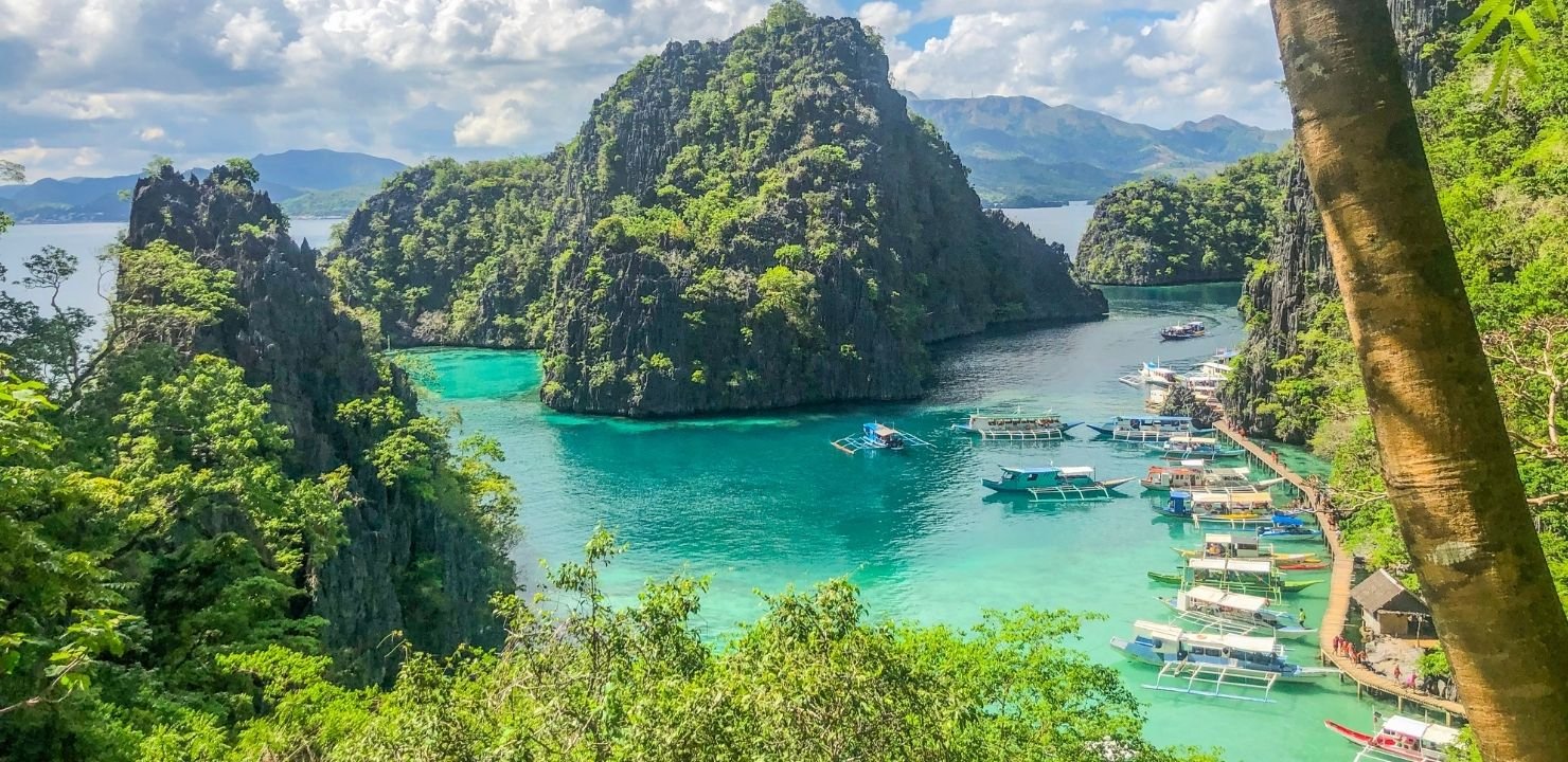 Kayangan Lake